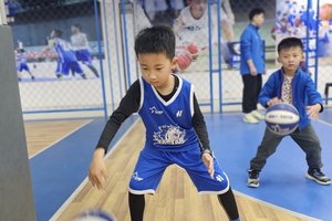 八岁小孩体内梅毒螺旋抗体呈阳性怎么治疗